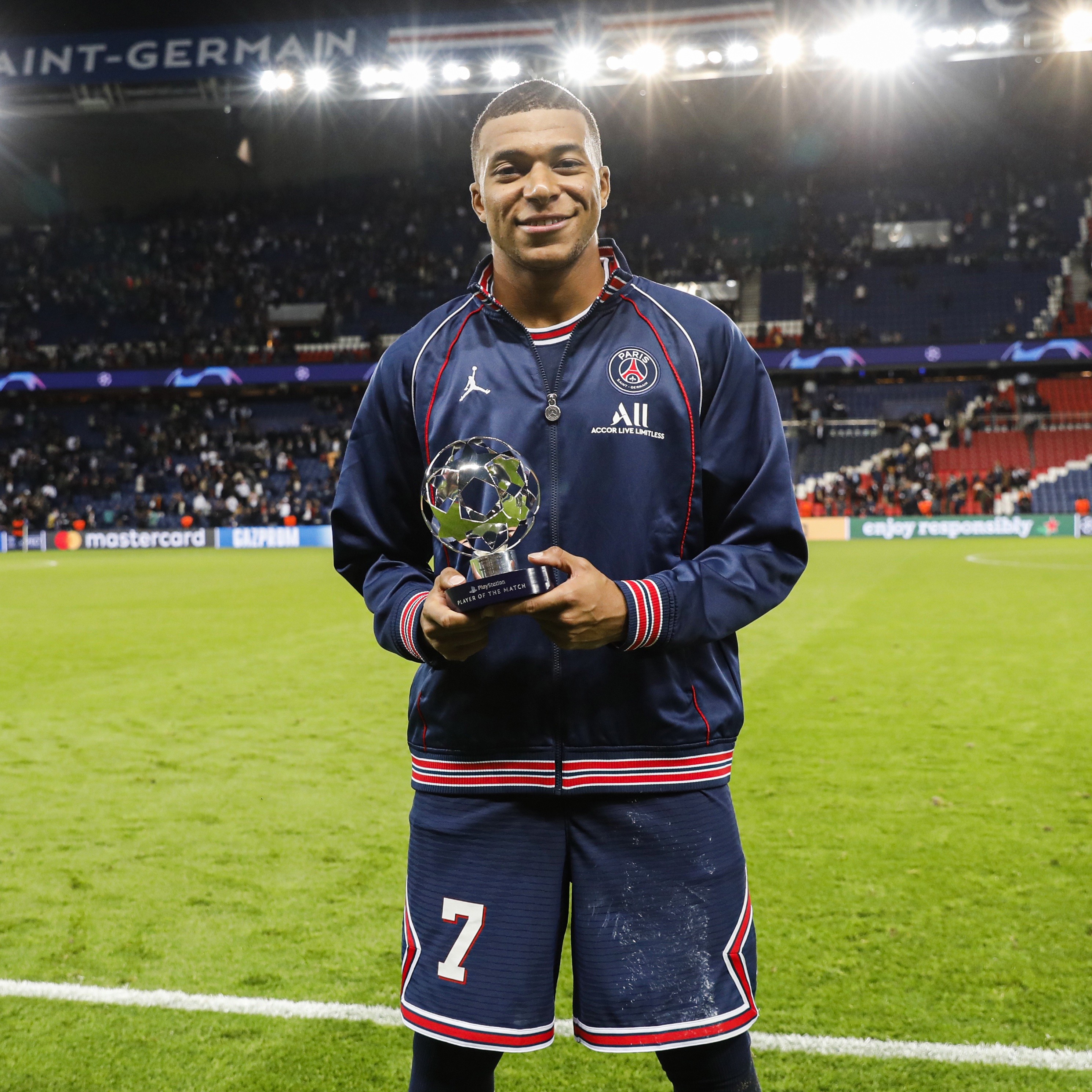 亚博中国官网-莱比锡清晨回应争议；志在意甲名次提升；信心回归；控场能力受关注-亚博中国官网