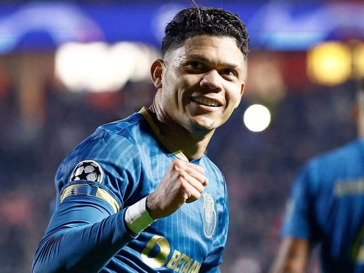 欧冠窗口期再迎强敌，波尔图队长鼓劲，主帅态度——球迷炸锅，阵容厚度经受考验