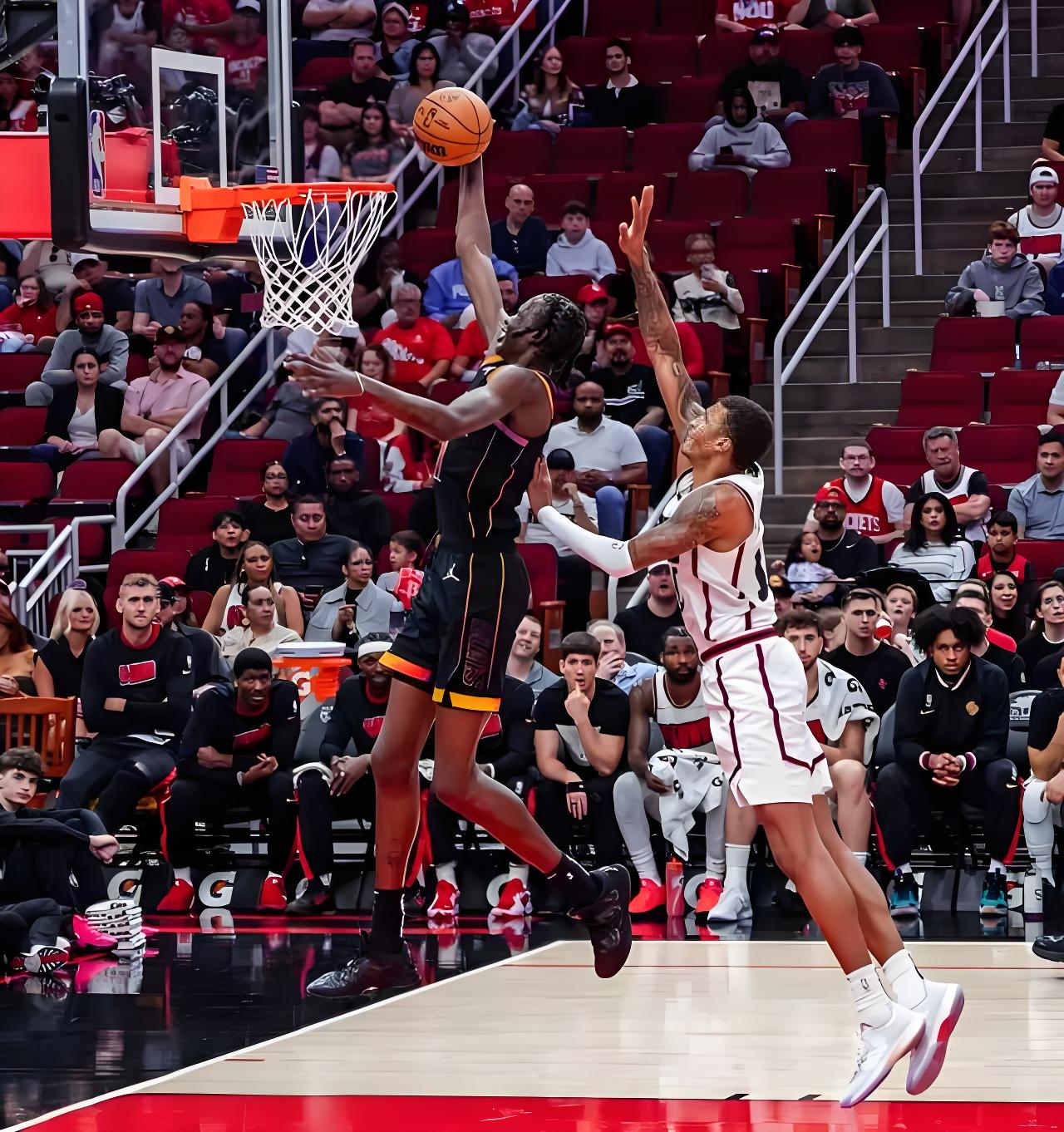 赛地聚焦——NBA常规赛赛前热度飙升,休斯敦火箭刷新队史纪录,气氛紧张,年轻球员得到机会的简单介绍 赛地聚焦——NBA常规赛赛前热度飙升,休斯敦火箭刷新队史纪录,气氛紧张,年轻球员得到机会的简单介绍